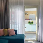 Luxury Seaview Flat Free Parking Vlorë